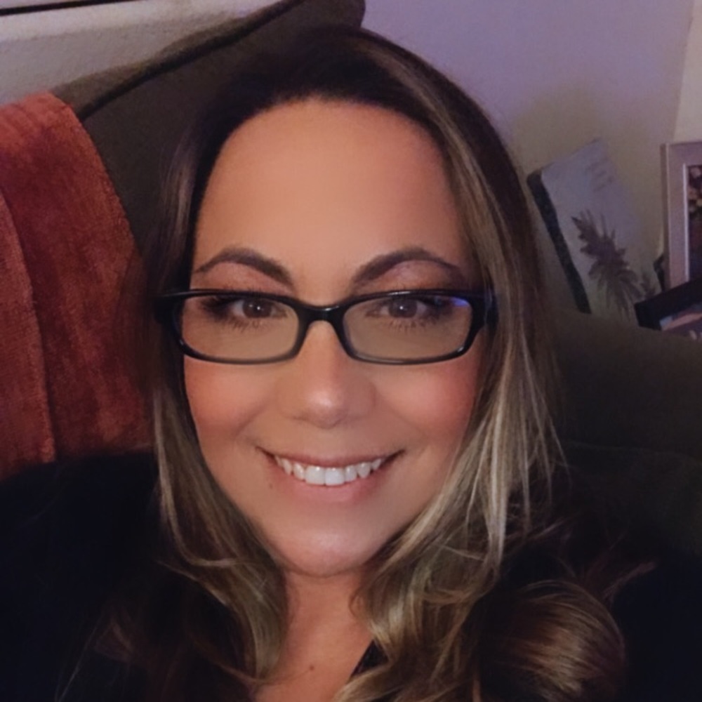Meet your Posher, Desirea